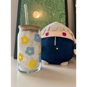 Coffee cup Glass beer can Daisy